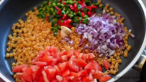 Spicy Mecroni vs honey