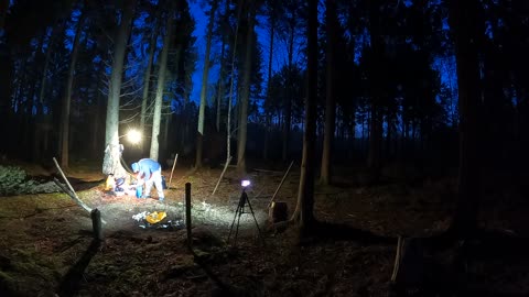 Taking down the ridge line of the tarp. Nightlapse 22nd Jan 2023