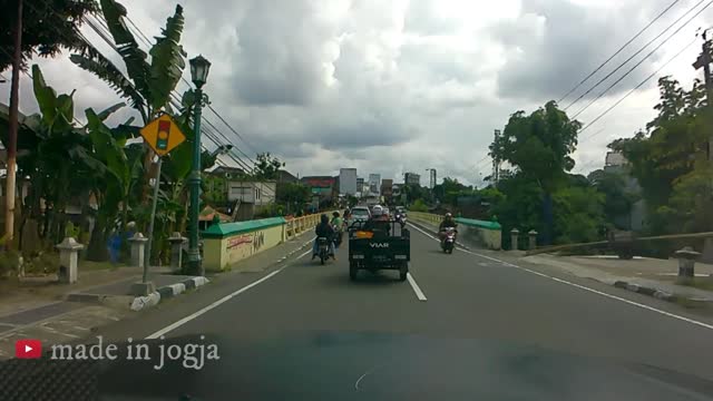 Driving Around : Pembela Tanah Air Street, Yogyakarta, Indonesia