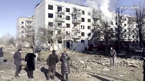 Civilian apartment buildings shelled in Kharkiv