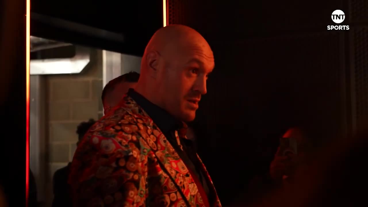 Behind the scenes with Steve Bunce at the EXPLOSIVE Fury & Usyk Press Conference