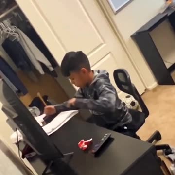 Shorts - Alexa Gives The Answers