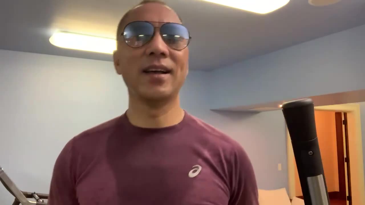 20211113文贵先生GETTR：尊敬的戰友們好⋯⋯你們健身了嗎⋯⋯傳播CC P病毒⋯⋯疫苗解藥的真相了嗎！一切都已經開始⋯⋯別忘了今天看真人真事節目呀⋯⋯