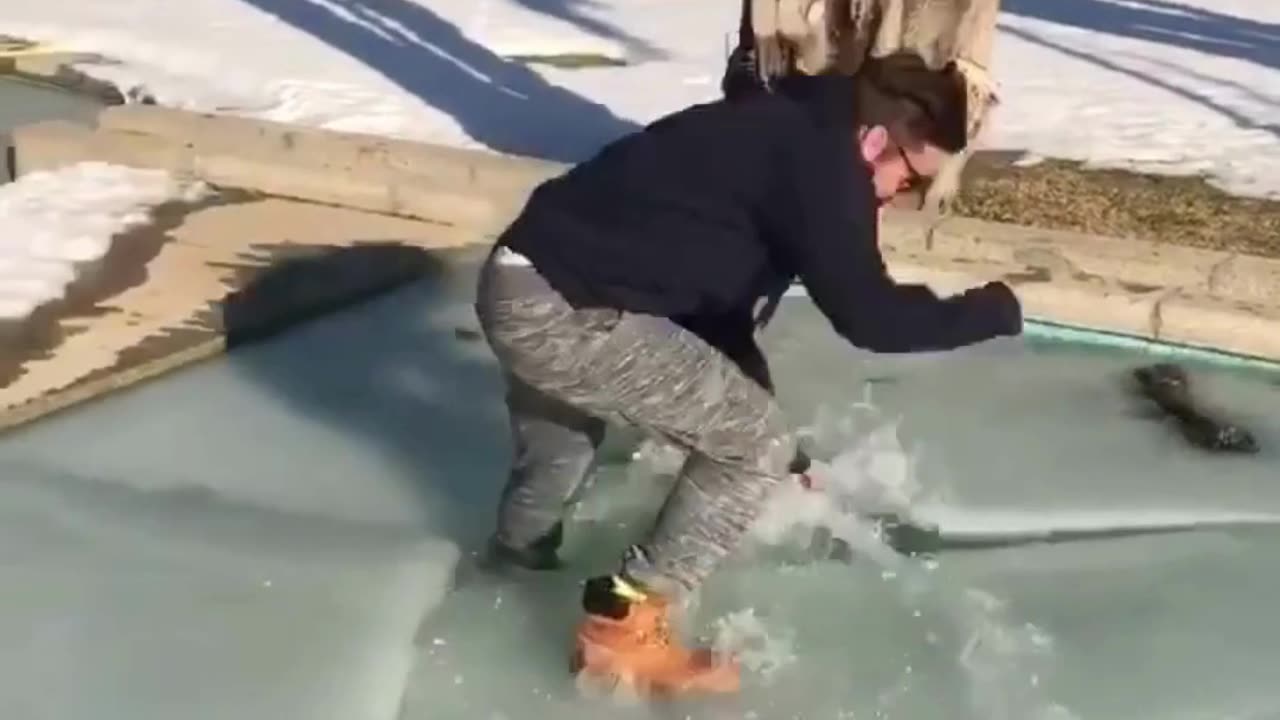 The end 😂😂😂 #viral #shorts #reels #fails #funny #mmvfunny
