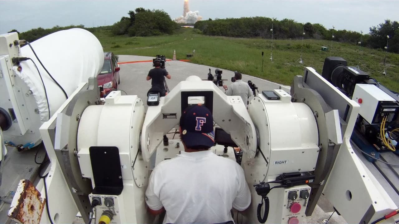 Ascent - Atlantis STS-135 Long-Range Tracking Cameras Footage