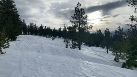 Climbing Up a Beautiful Butte – Potato Hill Sno-Park – Central Oregon – 4K