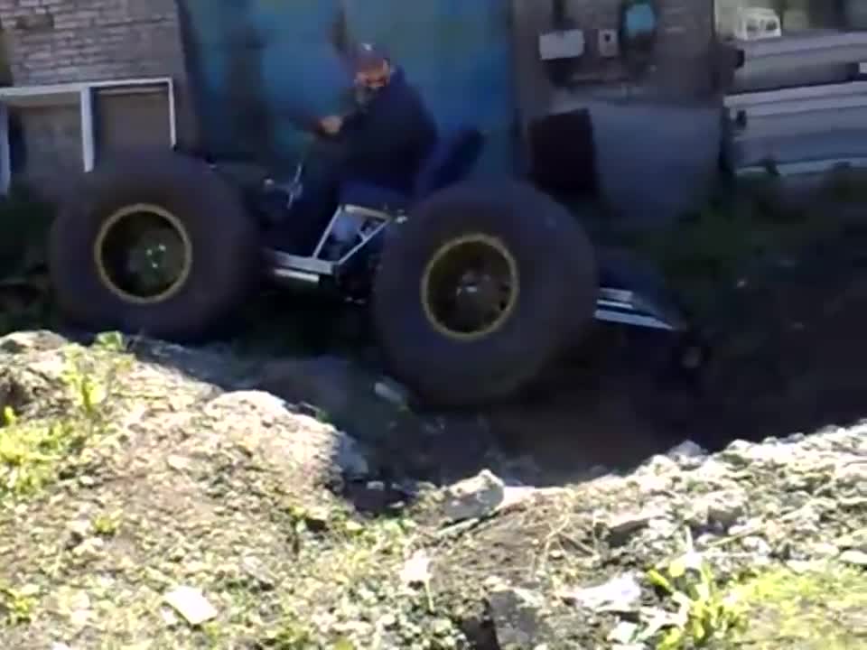 Russian 4x4 Go-Kart - Ditch Test 1