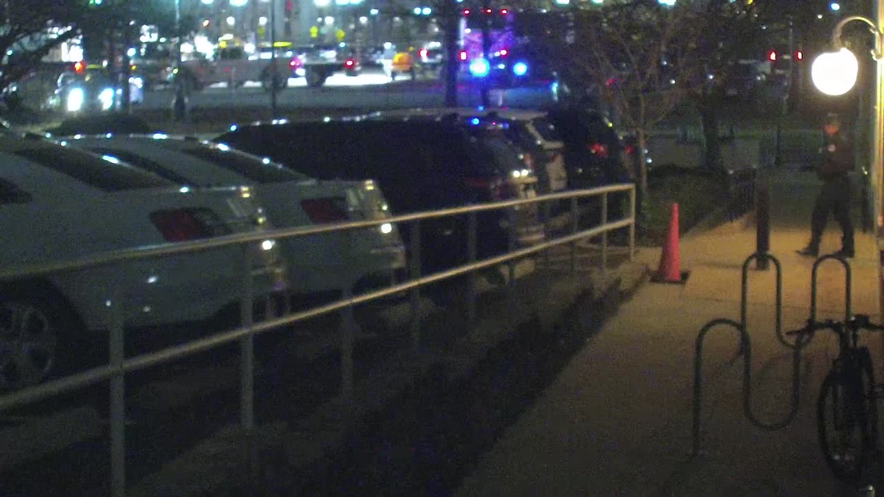 1669HQOB01SouthwestWalkway_2021-01-06_23h50min15s683ms.mp4