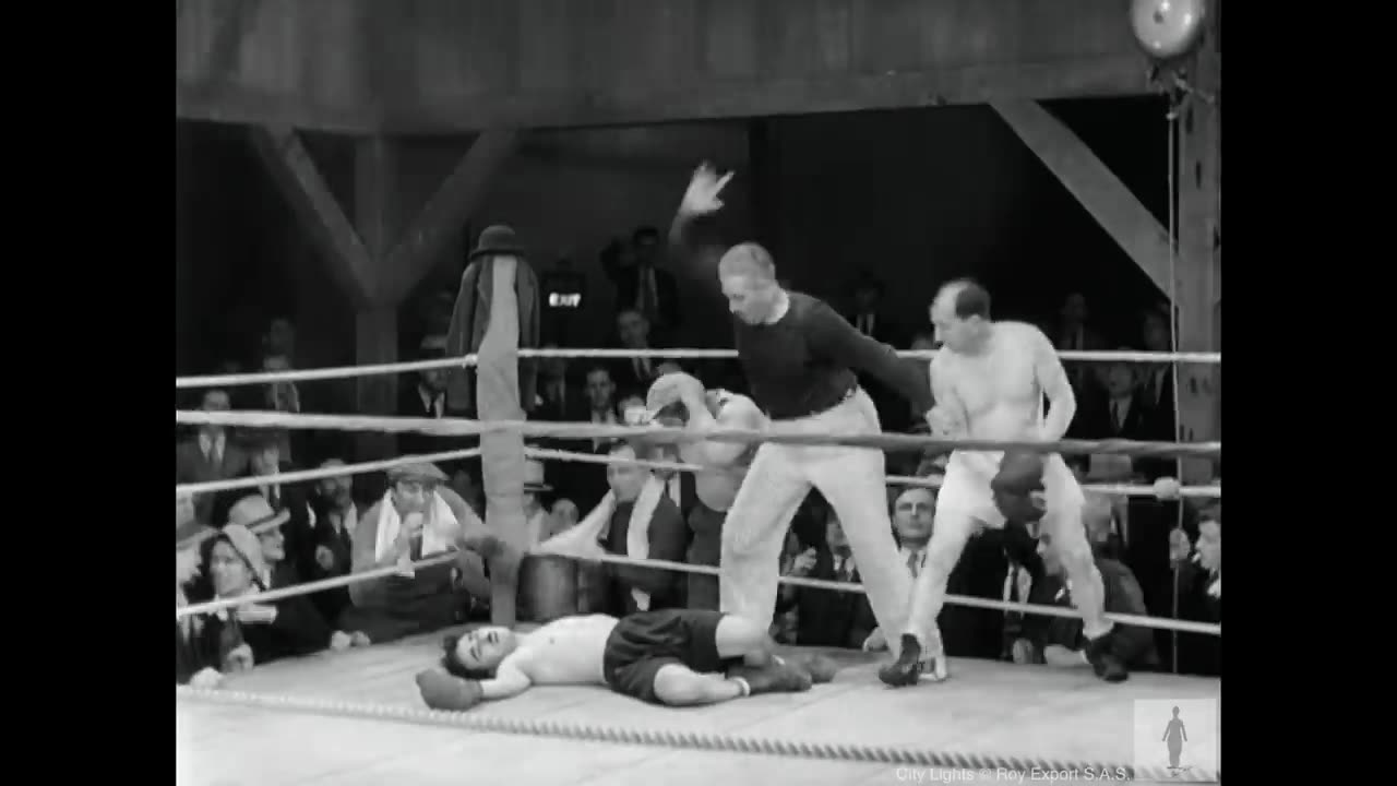 Charlie Chaplin boxing comedy video