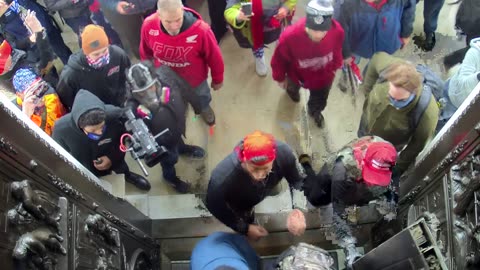 0266USCG00EastFrontHouseDoor_2021-01-06_14h46min37s383ms.mp4