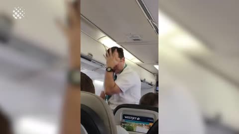 Flight attendant performs funniest safety routine