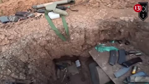 Close-range trench battle between Ukrainian soldiers and Russians near Bakhmut