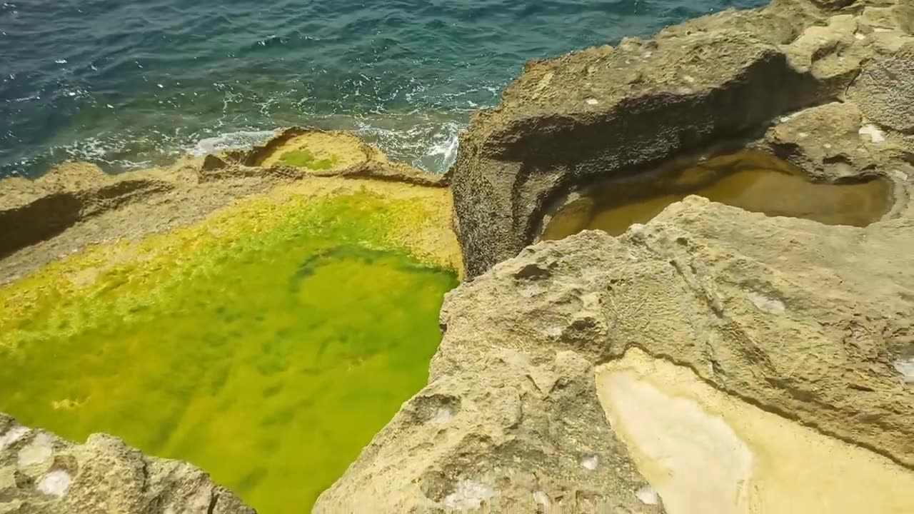 An der Meereskanten Xlendi Bay Gozo