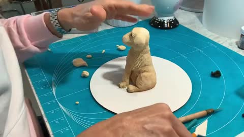 HOW TO MAKE A CUTE FONDANT DOG CAKE TOPPER