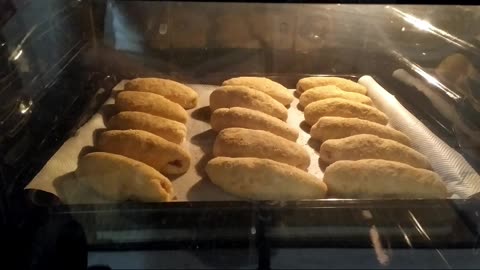 BAKING PHILIPPINE SPANISH BREAD