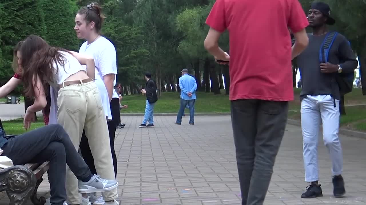 BONER PRANKS IN PUBLIC GIRLS BEEN SURPRISED