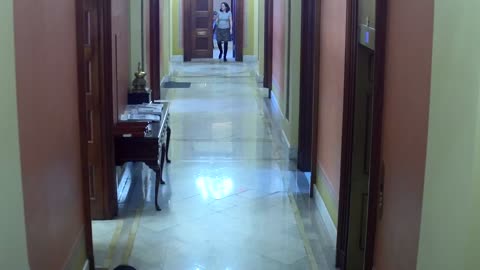 0263USCH02H227Hallway_2021-01-06_13h40min01s870ms.mp4