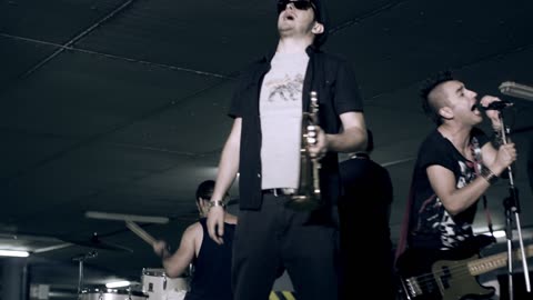 The Hounds - Alo