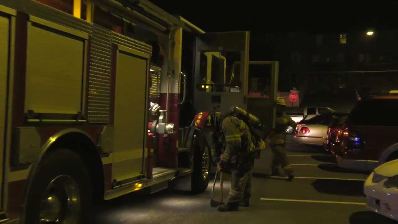PRE-ARRIVAL_ Engine arrives to a reported apartment fire 09_17_17