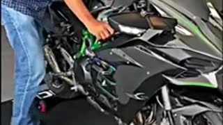 Kawasaki ninja😈