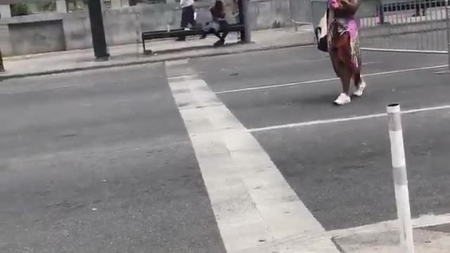A lady speaks up, putting protesters in their place at Philadelphia City Hall