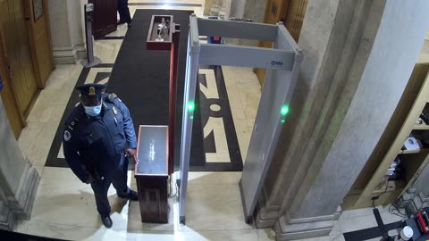 0163USCH01HouseCarriageDoor_2021-01-06_12h02min27s940ms.mp4