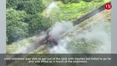 A moving Russian tank full of ammunition was shot down - the crew members tried to escape