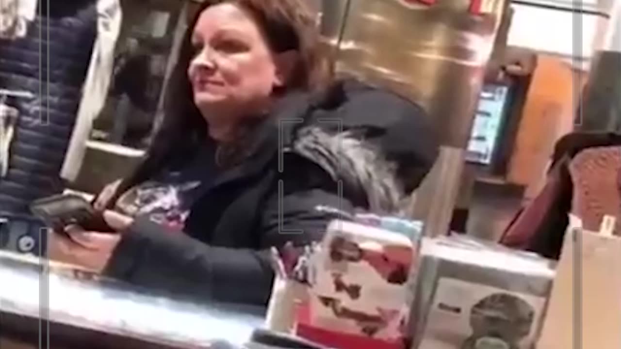 Retail Karen goes WILD on employee over defective jewelry