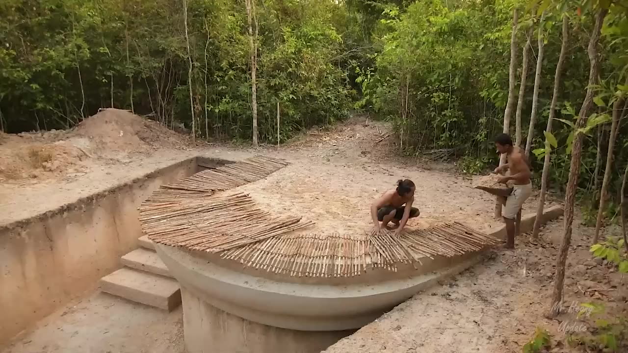 100_Days_Building_A_Modern_Underground_Hut_With_A_Grass_Roof_And_A_Swimming_Pool(720p)