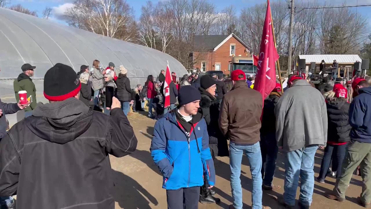 Hundreds have gathered for the Fringy Family Day event with German MEP Christine Anderson just outside of Cambridge, Ontario.