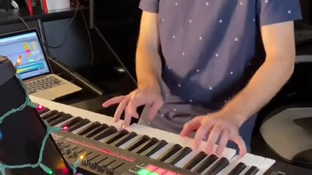 What do u think of the last part #cyran #piano #beats #dj #rave