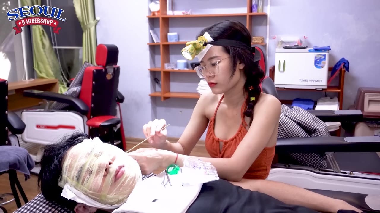 Relaxing CHIN's cool shoulder massage / ASMR