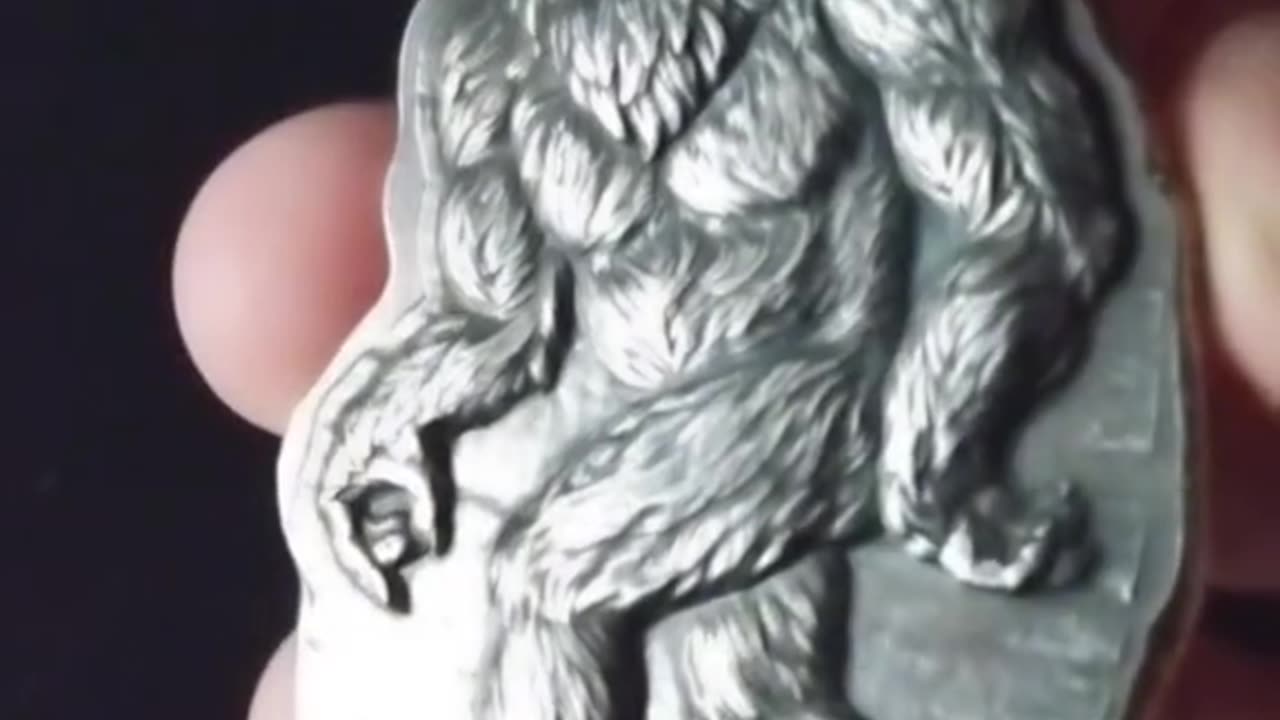 WOW 🤩 30 OZ LIMITED EDITION BIG FOOT SASQUATCH.999 FINE SILVER BAR