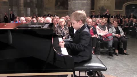 Philip Hahn (6y): Ludwig van Beethoven Sonata Nr 20 op 49 Nr 2