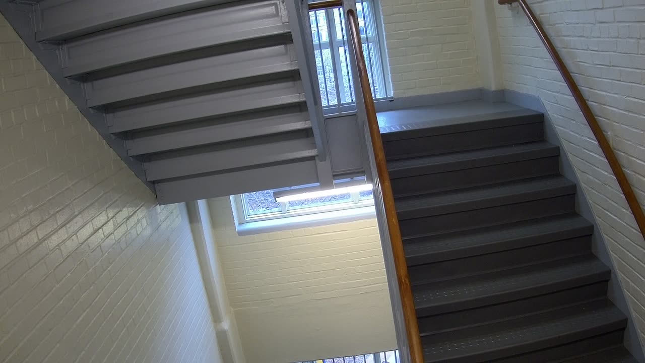 3884FHOB03Stair8_2021-01-06_16h19min32s067ms.mp4