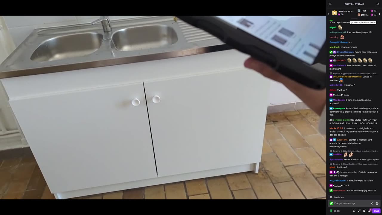 2023-04-26 (4bis) - "Vous avez commencé à emmenager ?" - Twitch Decheterie (version avec chat)
