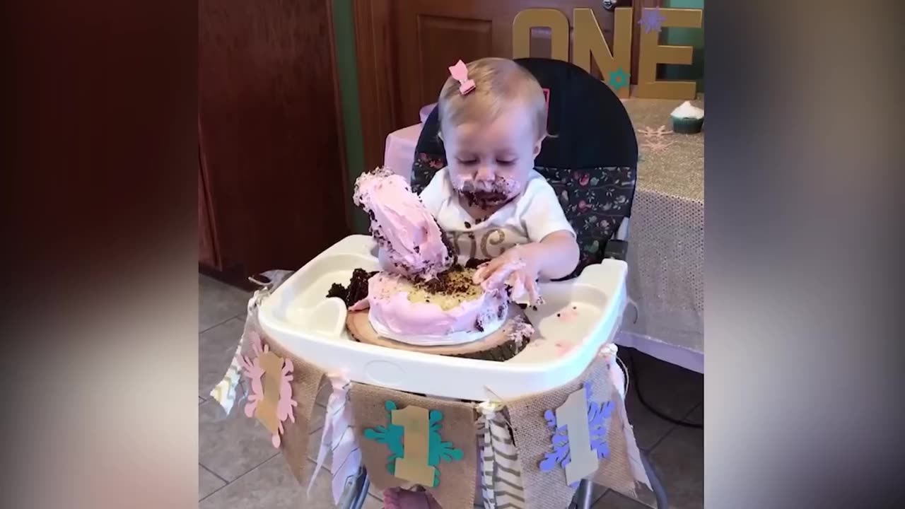 Try not to laugh || Funny babies of the week || funny baby ||