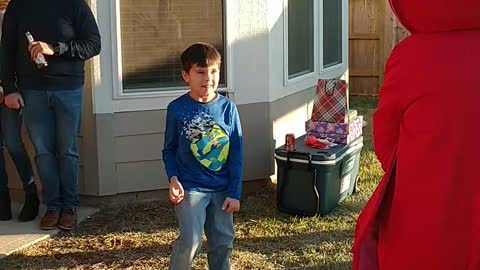 Robot arm game played with owlette at a birthday party in Tomball Texas