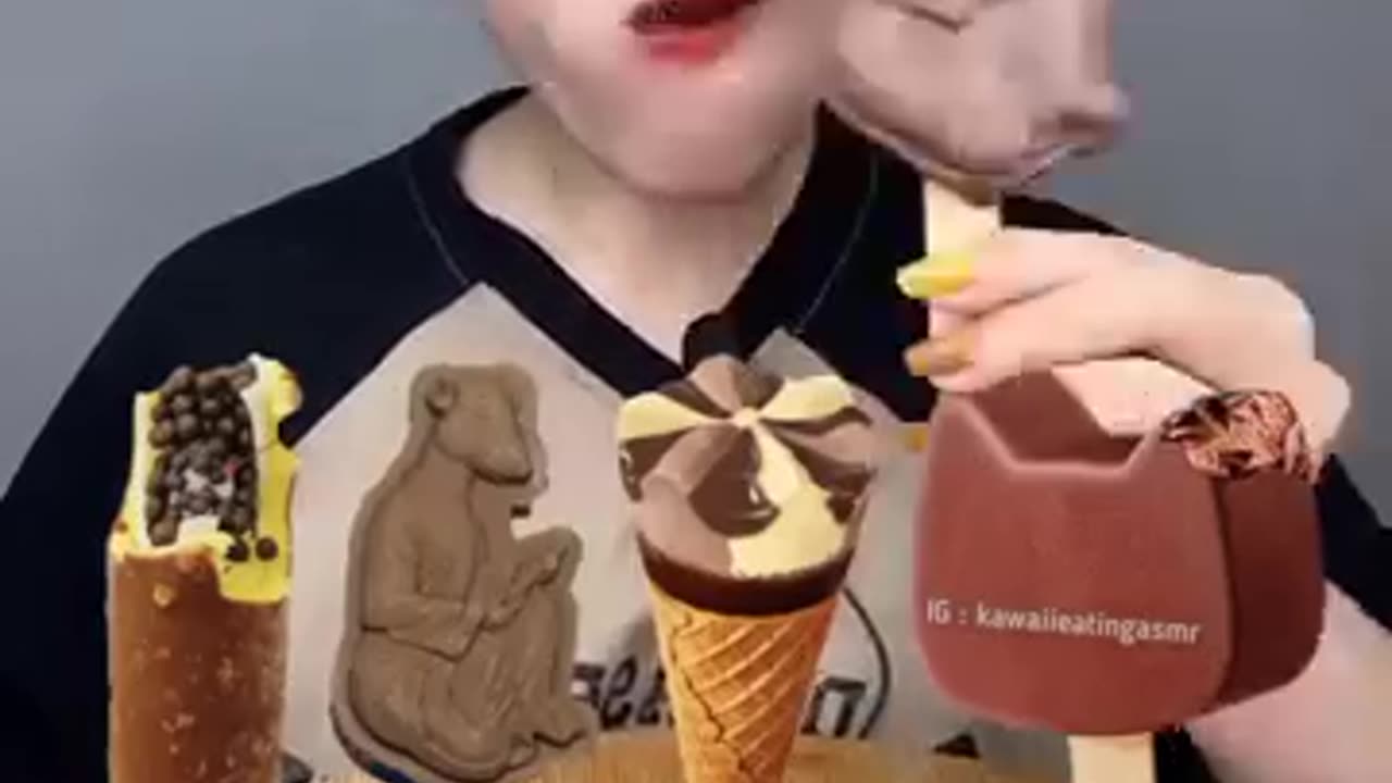Eating ice cream 🍨