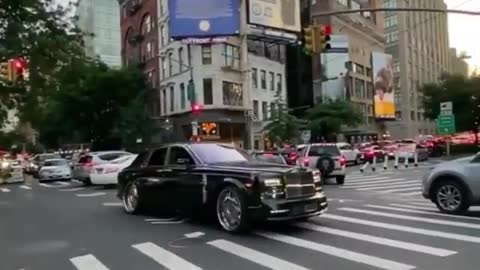 Travel like a boss in a Rolls Royce