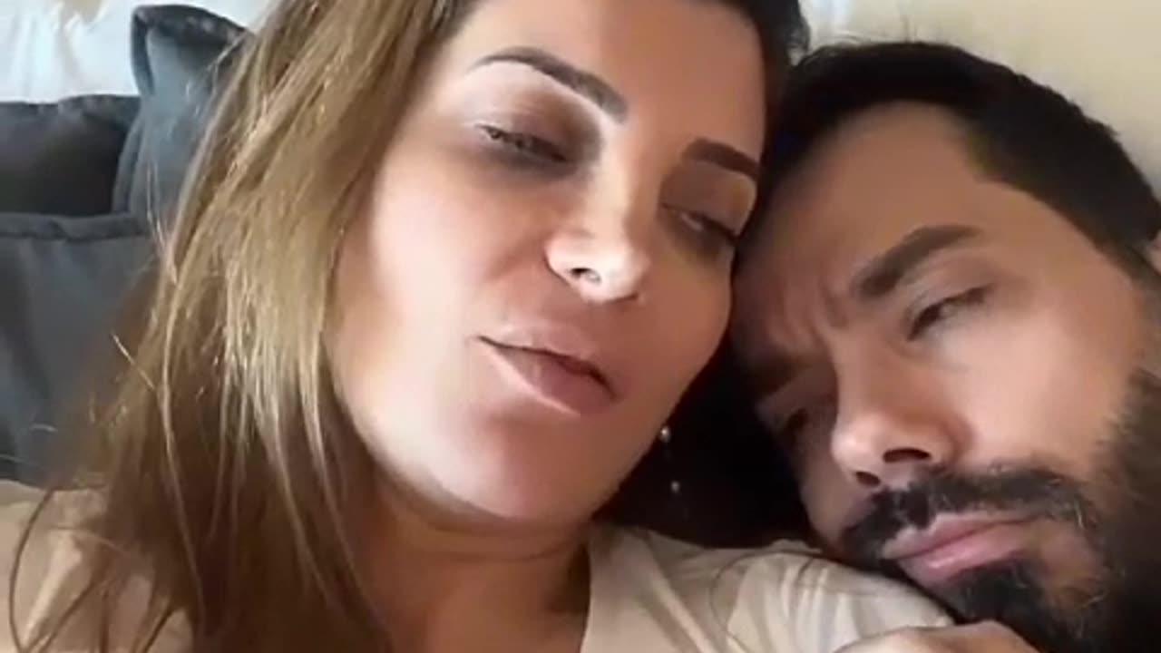 AMOR TIRA MINHA ROUPA!