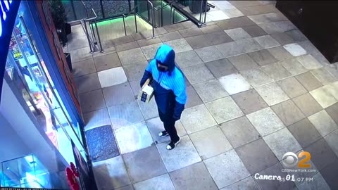 Police: Suspect posed as Amazon deliveryman in jewelry store robbery