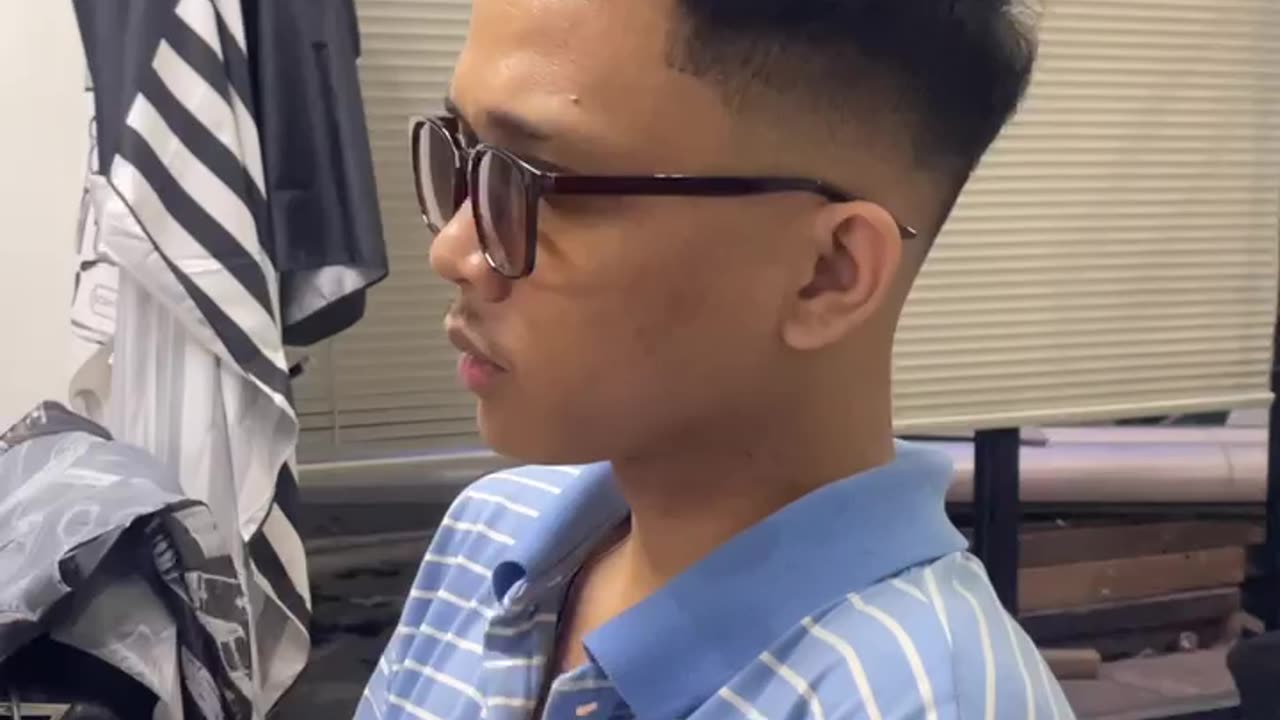 MIDDLE FADE HAIRCUT