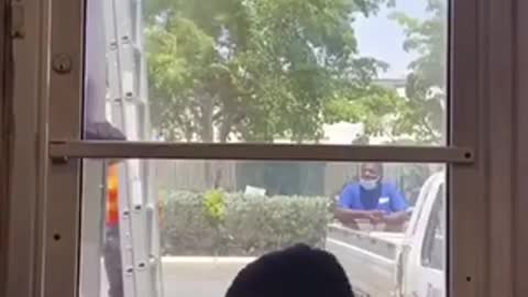 This guy pranks the worker outside their house