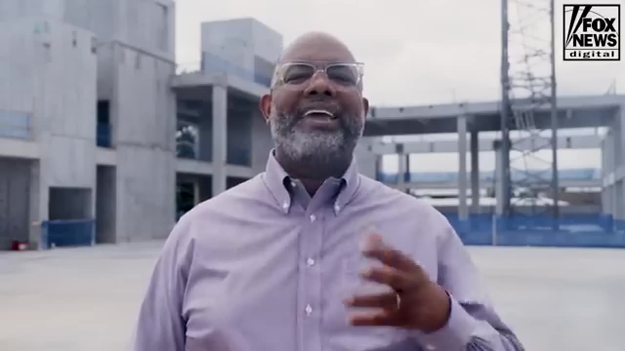 Rooftop Revelations- Pastor says he's never doubted his freedom as an American Fox News