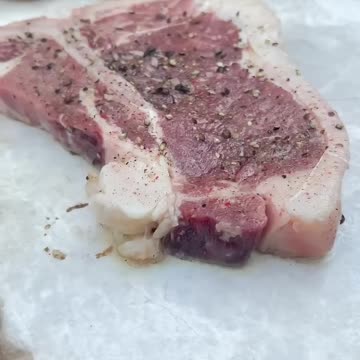 Mermer Üzerinde T-bone Steak 🥩 _ T-bone Steak on Marble