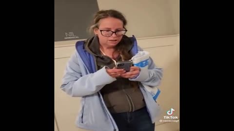 Angry Karen Accuses Amazon Driver of Stealing her Jewelry