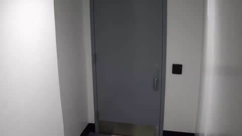 6171RHOBG2G202BStairwaySide_2021-01-06_14h00min01s837ms.mp4