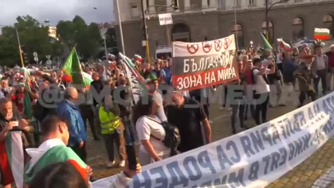 ✊🏻🏛🇧🇬 ULTIMO: Bulgaria Bajo los lemas "¡Fuera OTAN!"