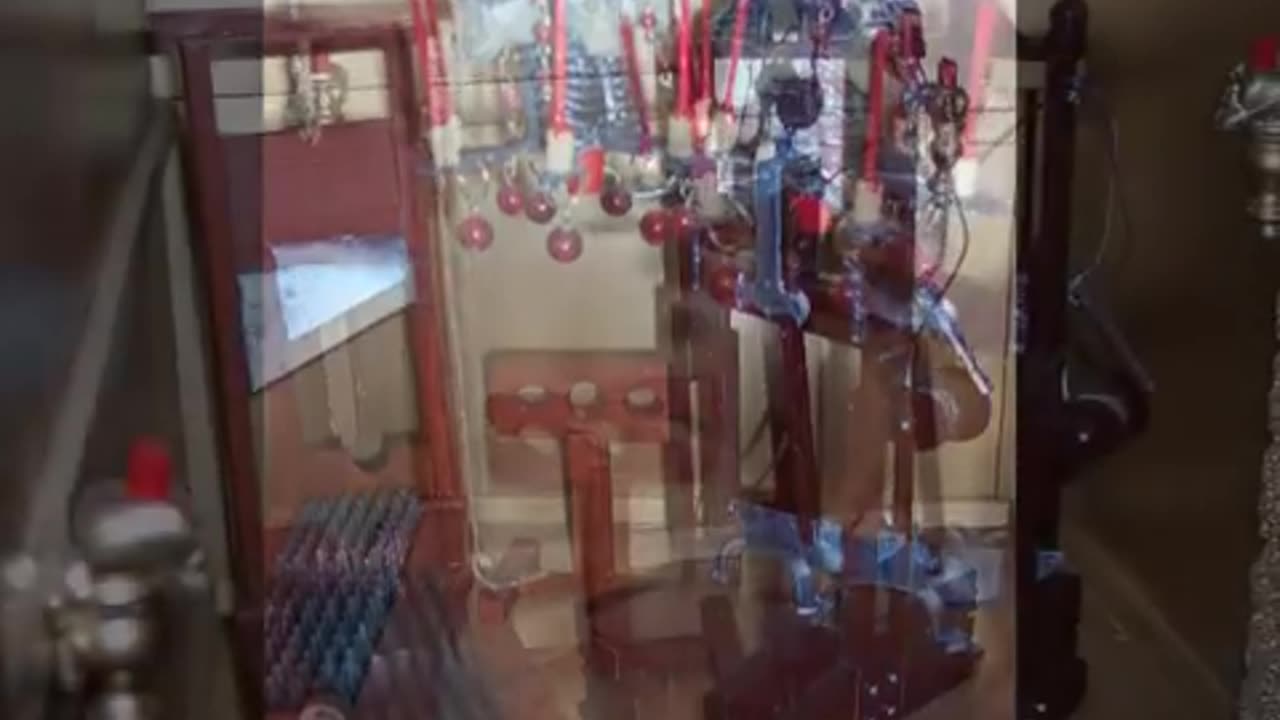 Incredible Haunted Doll House